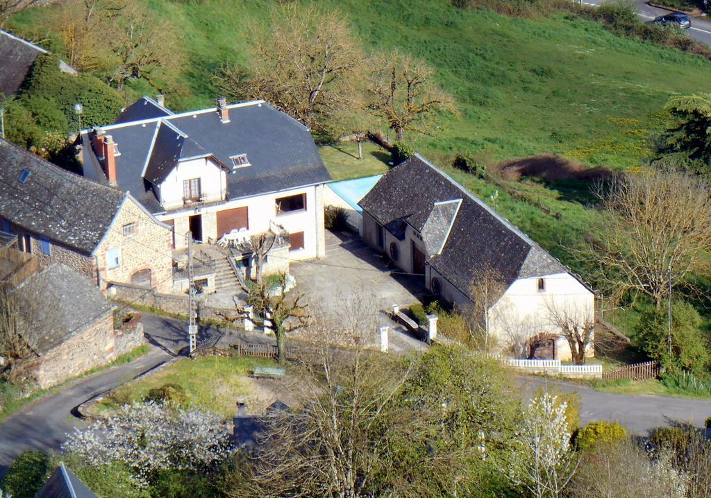 Chambres D'Hotes La Fontaine Espalion Exterior foto